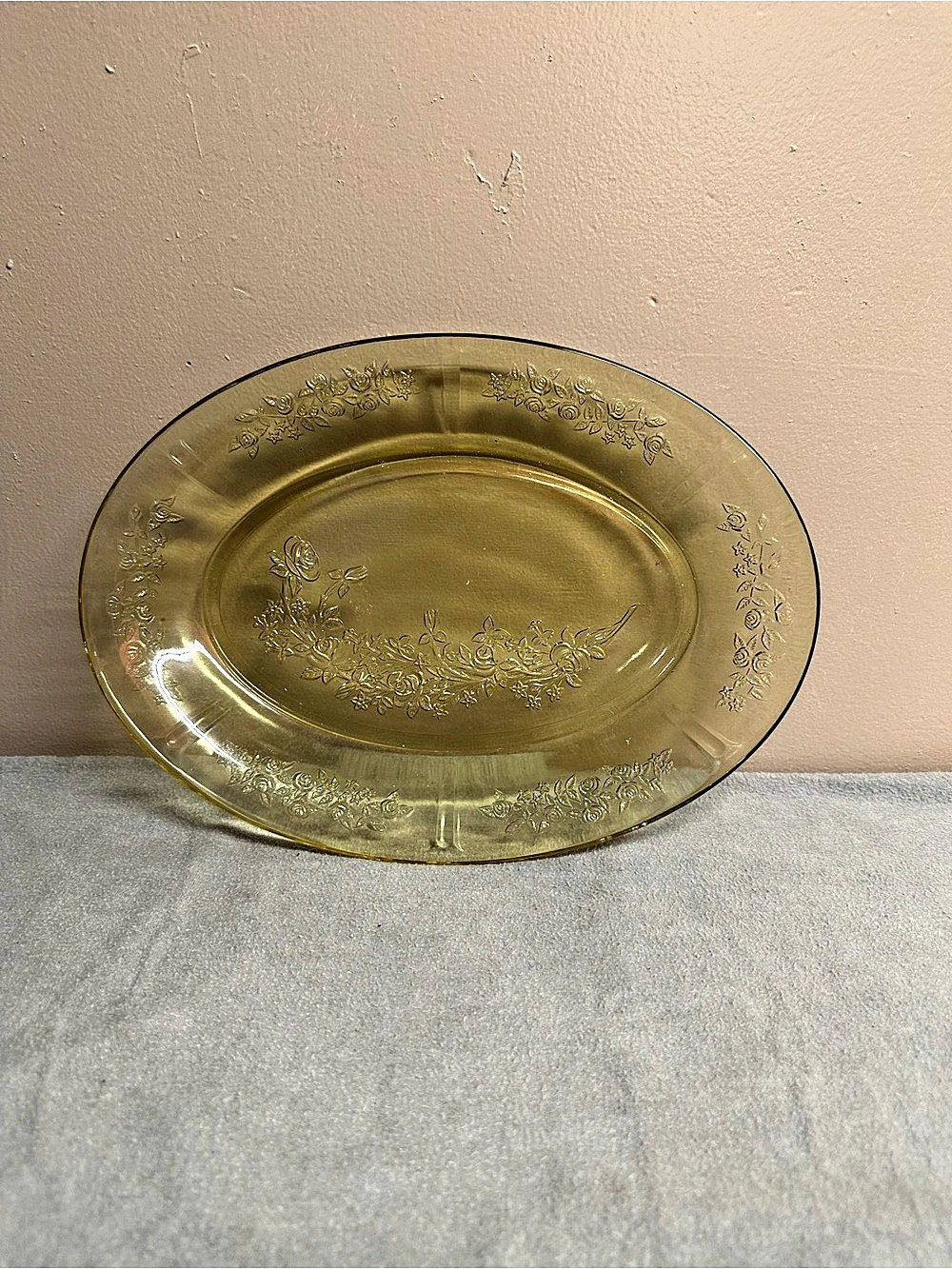 Hazel-Atlas Florentine No. 2 (Poppy) Yellow Oval Platter